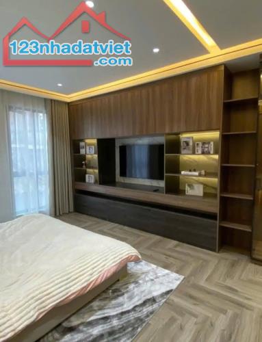 Phố Trạm- Long Biên bán nhà 50m2, nhỉnh 7 tỷ ngõ thông sát đường nhựa ô tô tránh , full - 1