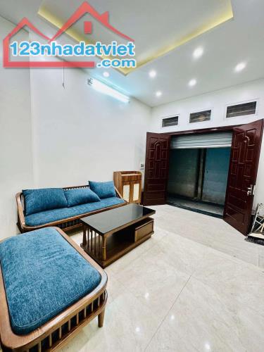 Bán Nhà phố vip Thái Hà, 3 thoáng vĩnh viễn, 10m ra ô tô, chủ xây đẹp, 30mx4 tầng. - 2