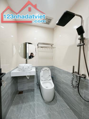 bán nhà Phú viên -LONG BIÊN -Ở SƯỚNG - 45m2 -15m Ô TÔ TRÁNH -MẶT TIỀN 8,7m-PHÁP LÝ Chuẩn - 4