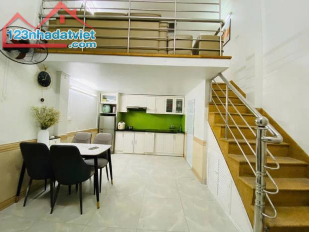 ĐỊNH CÔNG HÓT NHẤT HN-1 CĂN DUY NHẤT-LÔ GÓC-NHÀ ĐẸ-FULL NỘI THẤT-Ô TÔ ĐỖ CỮA 35M 5T HƠN 4Đ