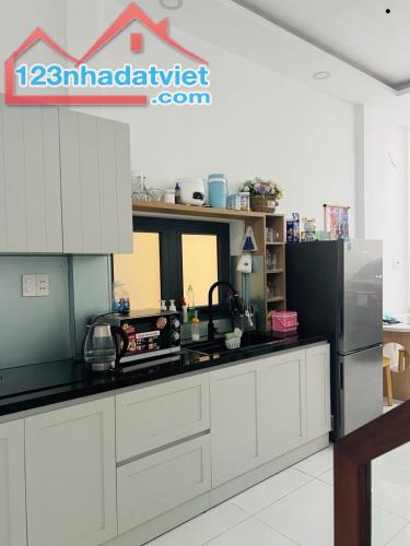 Bán nhà mới đẹp lung linh ở ngay khu Đường số P5, Q.8, XH ngủ nhà, 53m2, SHR, chỉ 7 Tỷ. - 2