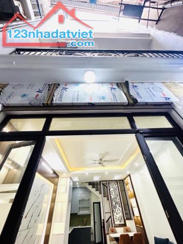 PHỐ MINH KHAI GẦN Ô TÔ 44M2 5 TẦNG FULL NỘI THẤT 8,1 TỶ