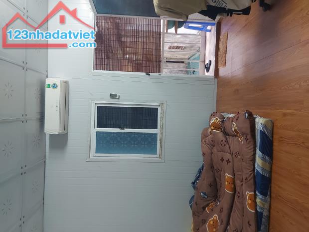 NGUYỄN ĐỨC CẢNH - LÔ GÓC - MẶT TIỀN RỘNG - THOÁNG SÁNG - SÂN ĐỖ XE TĂNG - SÁT Ô TÔ - DÒNG - 2