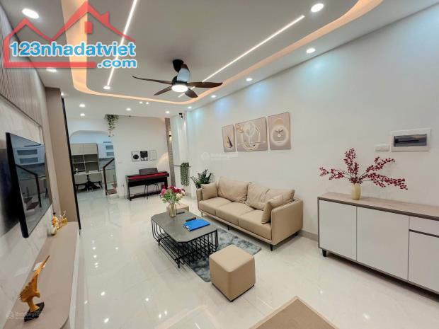 + CHÍNH CHỦ CẦN BÁN NHÀ KIM GIANG 36M2, NGÕ TO RỘNG, Ô TÔ PHÓNG VÙ VÙ 6 T.Ỷ HƠN CHÚT, Ô TÔ - 1