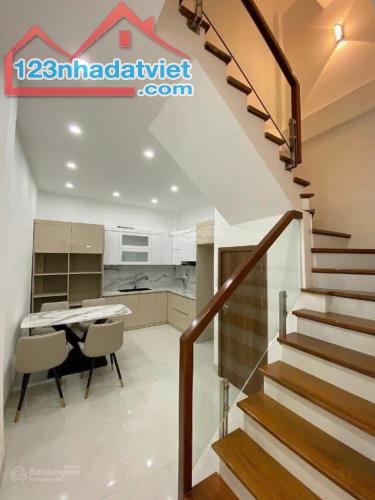 + CHÍNH CHỦ CẦN BÁN NHÀ KIM GIANG 36M2, NGÕ TO RỘNG, Ô TÔ PHÓNG VÙ VÙ 6 T.Ỷ HƠN CHÚT, Ô TÔ - 3