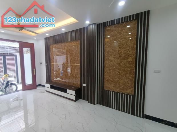 BÁN gấp NHÀ PHỐ ĐẠI ĐỒNG, HOÀNG MAI - 50M², 5 TẦNG THIẾT KẾ HIỆN ĐẠ giáI 6.5 tỷ - 3
