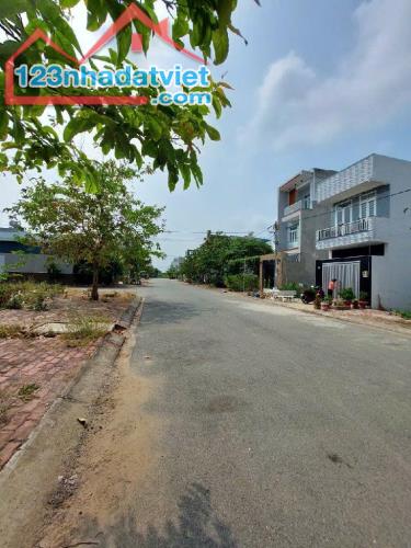 NHÀ 2TẦNG DT68M, HẺM XE TẢI 10M, NGAY CẠNH VINHOME QUẬN 9, PHƯỜNG LONG BÌNH, CHỈ 4.8 TỶ TL