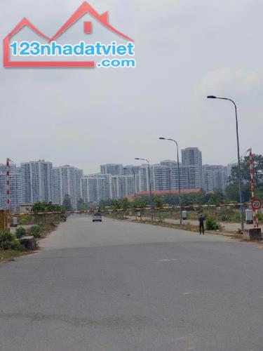 NHÀ 2TẦNG DT68M, HẺM XE TẢI 10M, NGAY CẠNH VINHOME QUẬN 9, PHƯỜNG LONG BÌNH, CHỈ 4.8 TỶ TL - 5