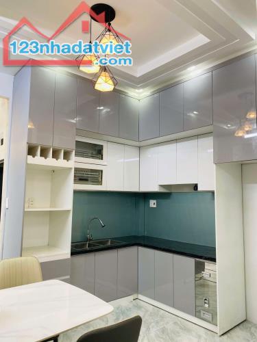 4 C57 🔥 Nhà phố Phan Xích Long, Phú Nhuận – 34m², 3 tầng, sổ riêng, công chứng ngay 🔥 - 4