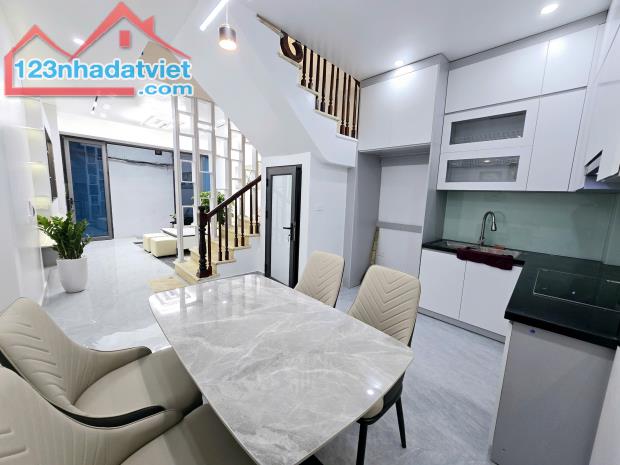Bán nhà Triều Khúc –Thanh Xuân ô tô đỗ 30m,37/40m2 4 tầng giá 6,7 tỷ có thương lượng .
