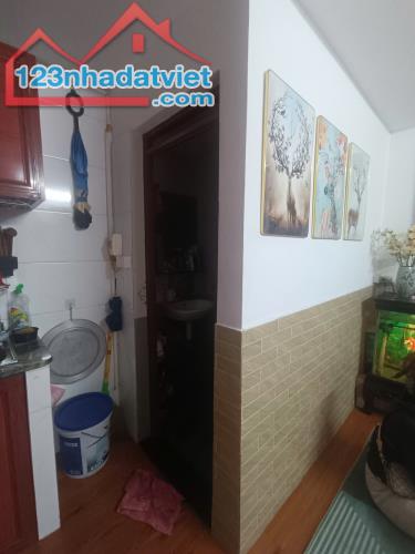 NGUYỄN ĐỨC CẢNH - LÔ GÓC - MẶT TIỀN RỘNG - THOÁNG SÁNG - SÂN ĐỖ XE TĂNG - SÁT Ô TÔ