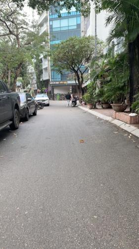 TÔN ĐỨC THẮNG-CỰC HIẾM- 5M RA HỒ - O TO TRÁNH - NHÀ  ĐẸP Ở NGAY