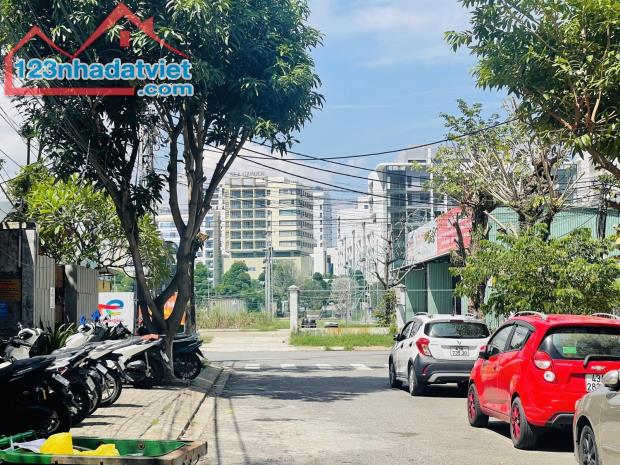 300 m2 đất mặt tiền gần đường Phạm Văn Đồng, Sơn Trà - 1