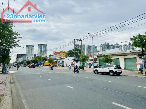 11,5x49m mặt tiền Huỳnh Tấn Phát Q7 - 2 tầng - giá 69,9 tỷ - 3