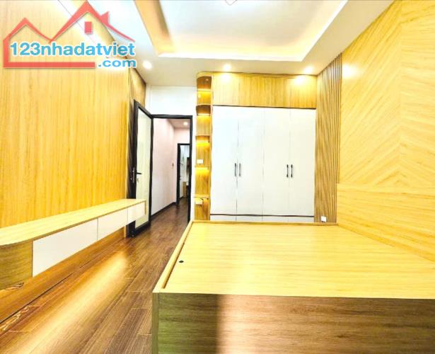 ĐẠI TỪ - 40m2 - 4TẦNG - MT 4M - CÁCH ÔTÔ 20M- NHỈNH 7TỶ(chi tiết ) - NGÕ RỘNG,THOÁNG 2,5M - 5