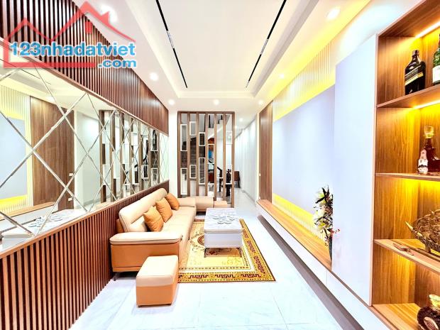 Bán nhà đường Minh Khai, Hai Bà Trưng, nhà đẹp full nội thất, ngõ thông