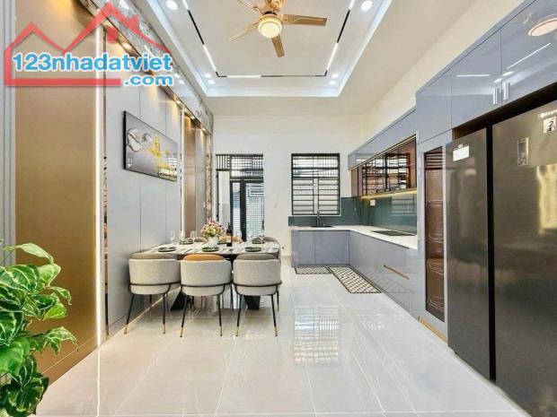 --Bán nhà đường Ba Vân, phường 14, quận Tân Bình; 4*18, 3 tầng - 10 tỷ - 1
