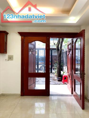 🏡 HXH Đường Tam Đa Thủ Đức Gần Chợ  Chỉ 5 Tỷ 8 Nhà bán 2Tầng 120m2