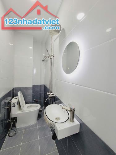 Nhà Nguyễn Văn Lượng 40m2 4PN - Ngay Lottemart - Hẻm Xe Hơi Ngủ Trong Nhà - 4