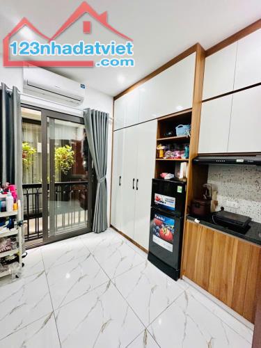 Bán nhà Giảng Võ Đống Đa_Mặt Tiền 6 Mét_7 Phòng Ngủ_50mx4T_Giá: 9.5 Tỷ_Lh: 0396935190. - 2