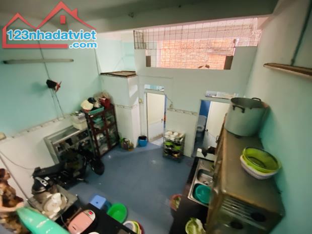 MẶT TIỀN HẺM HƯNG PHÚ 8M, F8 - Q8,  NGANG KHỦNG GẦN 8M DÀI 17M. GIÁ 17 TỈ. TL - 3