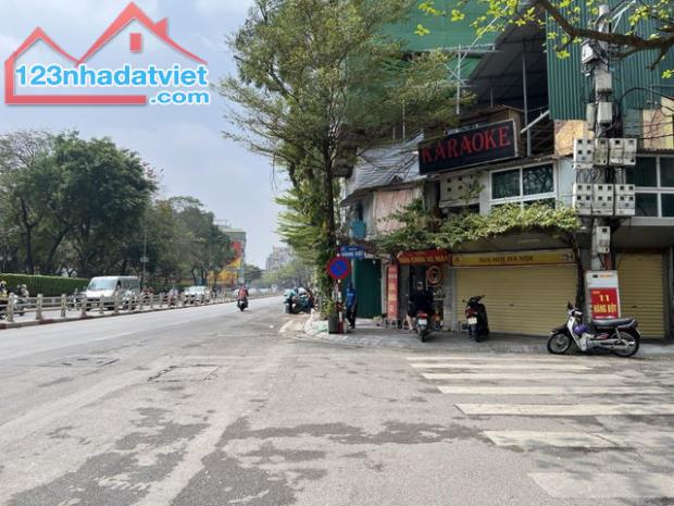 Bán nhà phố Tôn Đức Thắng, Đống Đa, 8 tầng, thang máy, gara  kd,  78m2, mt 6m, giá 32 tỷ