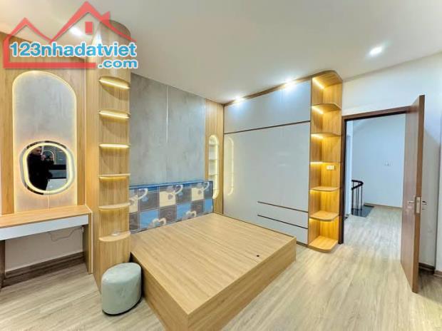 Nhà Đẹp Gần Đường Ô Tô, Phố Hồng Mai, Hai Bà Trưng 28m, 4 tầng, mt 3.8m, giá 5.25 tỷ. - 2