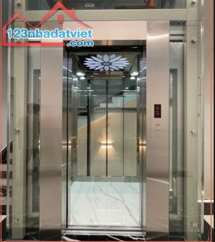Bán nhà đường Võ Văn Kiệt, Cầu Ông Lãnh, Q1, 92m2, 4 tầng, thang máy, mới cong - 2