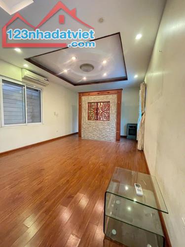 Cho thuê nhà phố Hương Viên, Quận Hai Bà Trưng, view hồ Hai Bà, dt 40m2 , 5tầng, Giá 20tr - 1