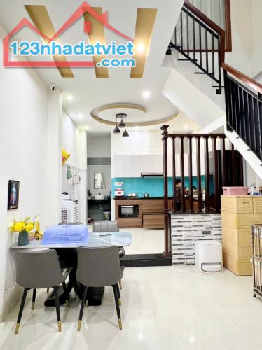 Bán nhà 3 tầng Kiệt 408 Hoàng Diệu, Hải Châu, TP Đà Nẵng - Kiêng cố đẹp - Giá 4.25 tỷ TL