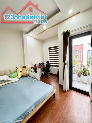 Bán nhà 3 tầng Kiệt 408 Hoàng Diệu, Hải Châu, TP Đà Nẵng - Kiêng cố đẹp - Giá 4.25 tỷ TL - 3