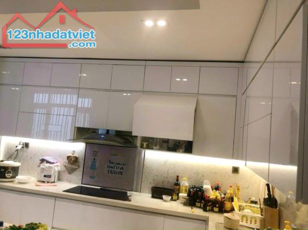 Nhà góc 4 tầng nở hậu 5.5 mặt tiền kinh doanh đường Âu Dương Lân P3Q8. 18 tỷ - 3