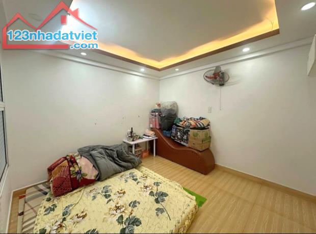 Bán nhà Vạn Kiếp, Thượng Lý, Hồng Bàng, Hải Phòng. 1 tầng, 40m2, 4,2 tỷ. Ngang 3,5m, t1 - 8