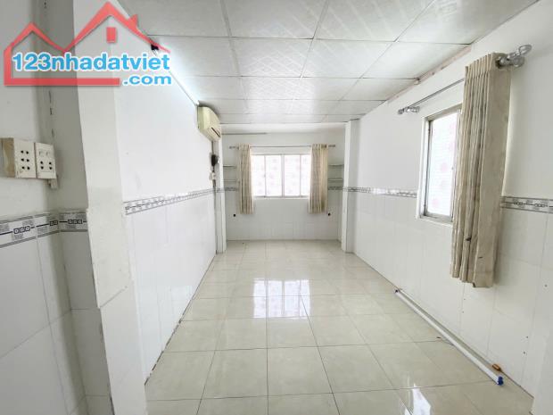 NHÀ NHỎ 4 TẦNG 22M2 3PN 4WC HẺM THÔNG ĐƯỜNG TRẦN HƯNG ĐẠO GIÁ 3 TỶ NHỈNH - 4