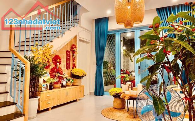 Bán nhà kiệt ô tô 3 tầng Nguyễn Hửu Thọ