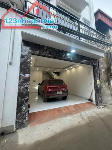 Nhà đẹp Vân Canh đường Trịnh Văn Bô 36m2 7 tầng thang máy Gara oto