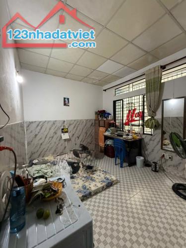 Bán gấp nhà sát mặt tiền Nguyễn Trọng Tuyển, 60m2, 3 tầng, đủ tiện ích, chỉ 6.x tỷ. TL - 1