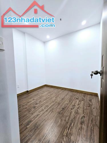 Cho thuê Bcons Green Topaz- view hồ đá- 2PN2WC- gần Bcons Plaza- đường Thống Nhất- làng Đạ - 3