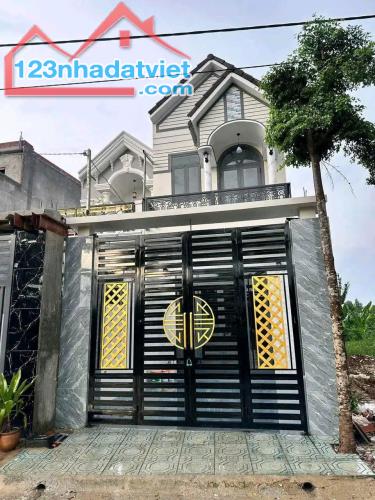 CHÍNH CHỦ BÁN NHÀ 2 LẦU SỔ RIÊNG TẶNG NỘI THẤT CHỈ 700TR SỞ HỮU NGAY