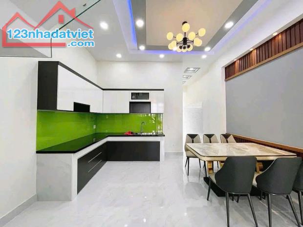 CHÍNH CHỦ BÁN NHÀ 2 LẦU SỔ RIÊNG TẶNG NỘI THẤT CHỈ 700TR SỞ HỮU NGAY - 2
