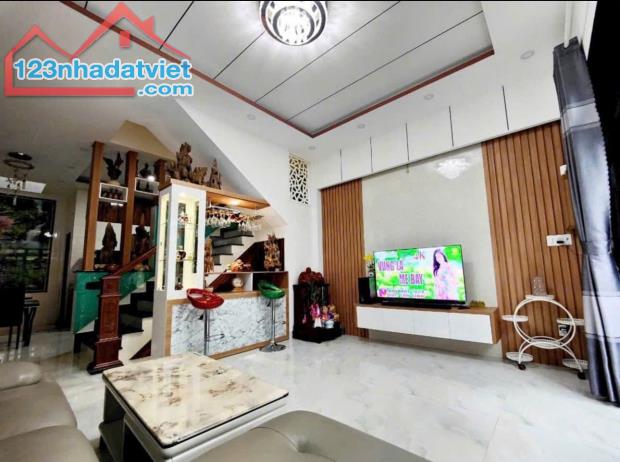 CẦN BÁN CĂN NHÀ 3 TẦNG SIÊU ĐẸP - FULL NỘI THẤT XỊN SÒ - 4