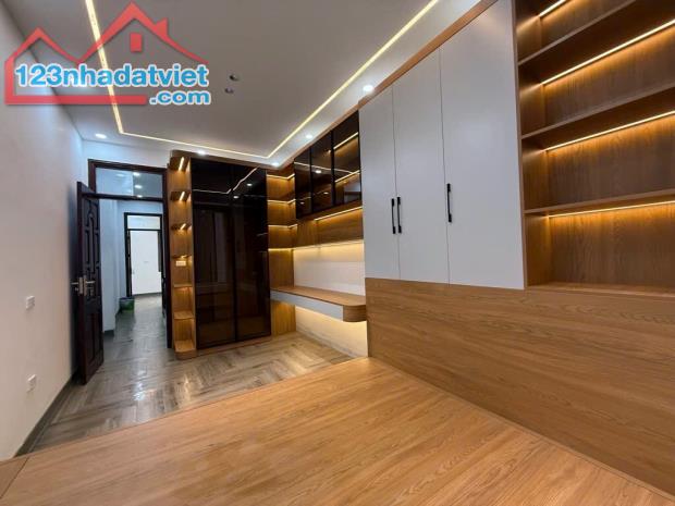 Nhà trung tâm Đống Đa 40m2 x 4 tầng - Ngõ thông, thoáng.