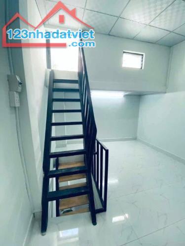 Nhà nhỏ 2 tầng hẻm 728 Trần Hưng Đạo P2Q5. 1.95 tỷ - 1