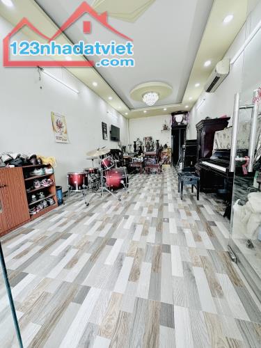 Nhà 3 tầng (4x19m NH 5.7m) mặt tiền QL50 P5Q8 - 1