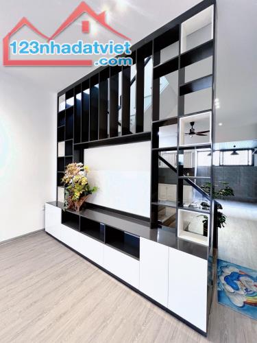 NHÀ 2 MẶT HẺM•DIỆN TÍCH KHỦNG•NGAY KDC Tên Lửa🚀 . 6,2 tỷ . 🚗Cách Mặt Chỉ 2 Căn.