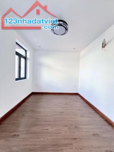 NHÀ 2 MẶT HẺM•DIỆN TÍCH KHỦNG•NGAY KDC Tên Lửa🚀 . 6,2 tỷ . 🚗Cách Mặt Chỉ 2 Căn. - 2