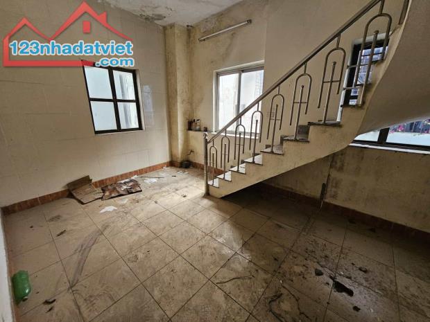 + BÁN NHÀ MẶT PHỐ ĐƯỜNG BƯỞI – VỈA HÈ - SỔ VUÔNG NỞ HẬU - GIÁ ĐẦU TƯ HIẾM HOI. 15.5 TỶ. - 2