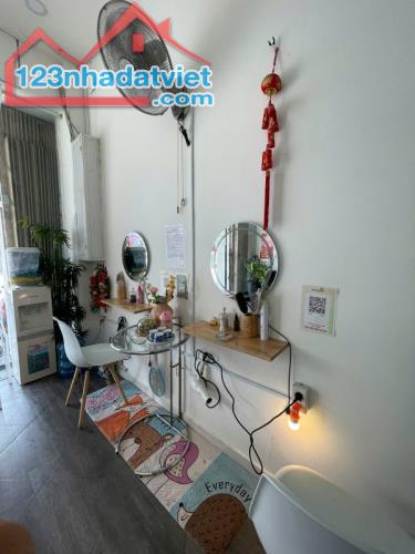 Quận Gò Vấp , Sang Rẻ 49 tr, Spa Decor Đẹp – Mới MT số 14 Lê Văn Thọ, F.8 , Tel : - 2