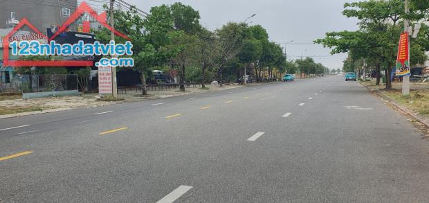 Đất đường Trần Quốc Hoàn, ngay bãi tắm Sơn Thuỷ, lô rẻ nhất thị trường, cần tiền phải bán - 2