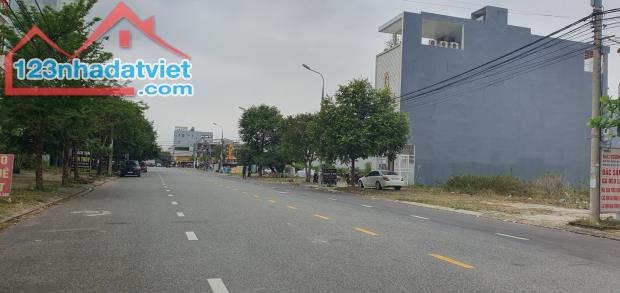 Đất đường Trần Quốc Hoàn, ngay bãi tắm Sơn Thuỷ, lô rẻ nhất thị trường, cần tiền phải bán - 3